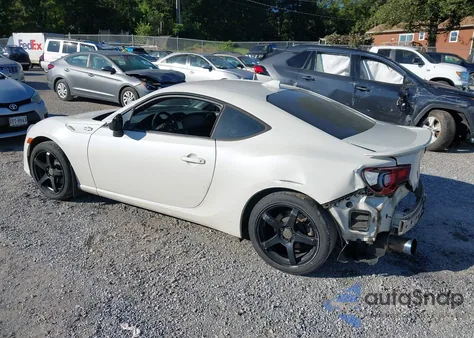 2015 Scion Fr-S z USA, uszkodzony, nr VIN JF1ZNAA19F9707551